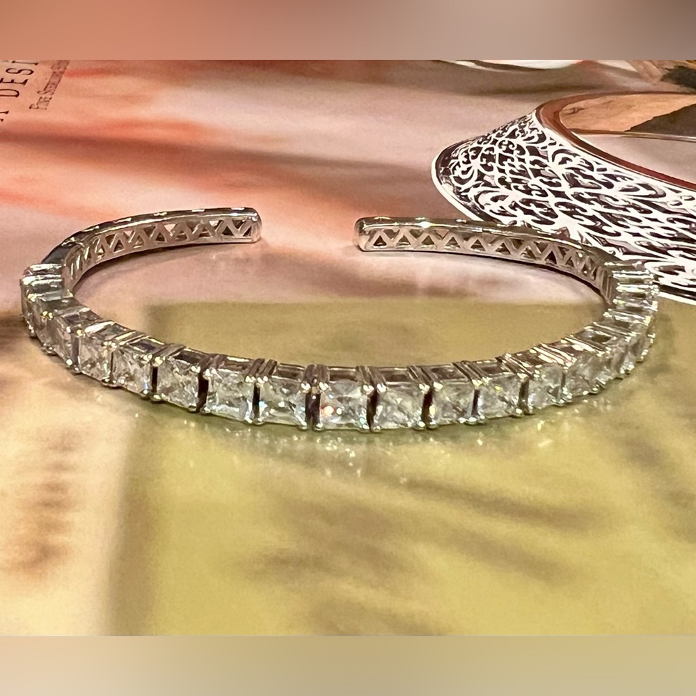 Silpada Vintage Sterling Silver Cubic Zirconia Cuff Bracelet. B2094